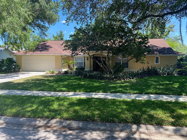 15911 Layton Ct — Photo 11