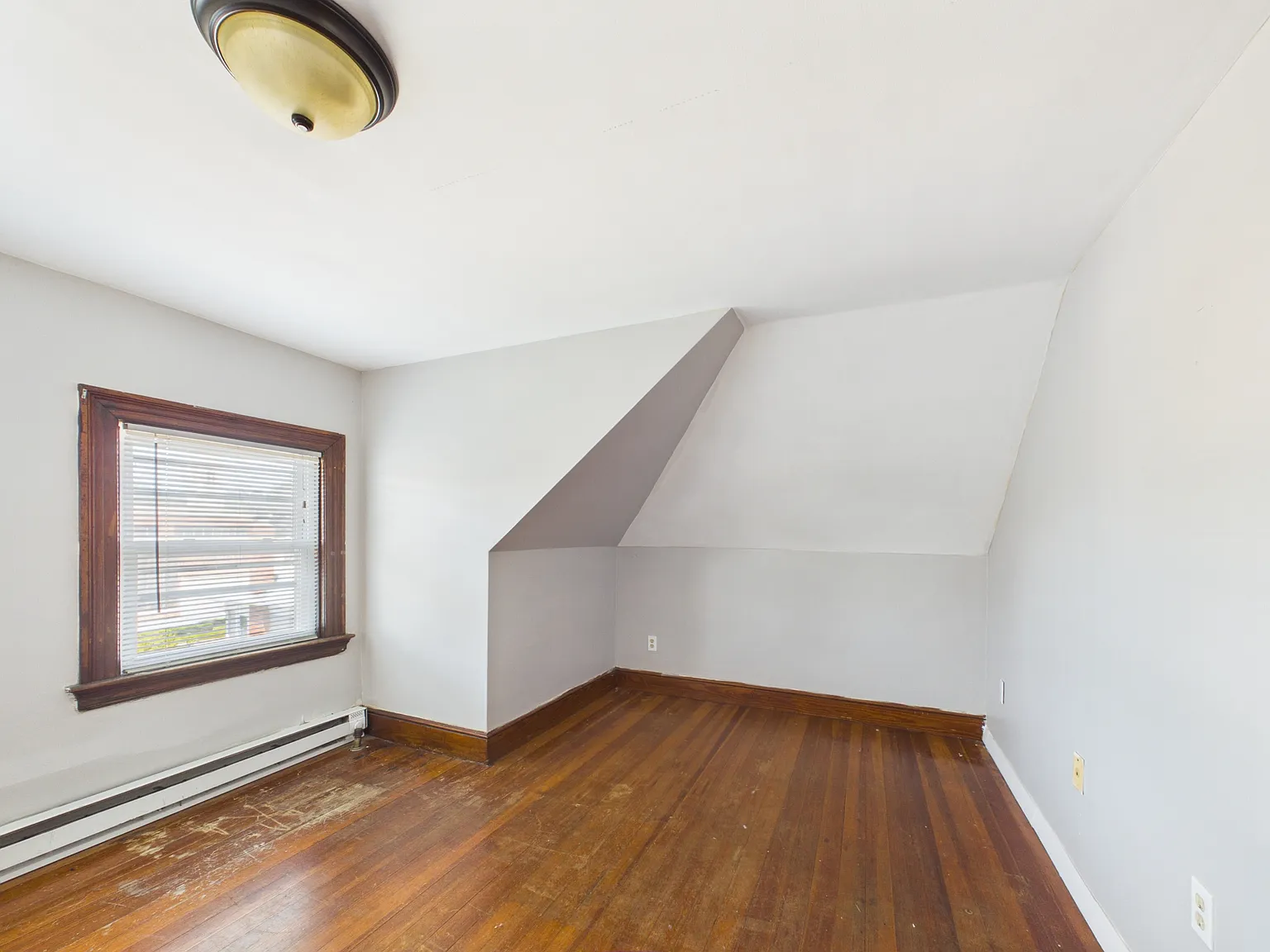2 bed, 670 sqft, $1,600 — Photo 4