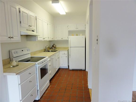 4th image of 500 Newfield Ave APT 2A