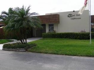 74 Royal Oak Ct, Vero Beach, FL 32962