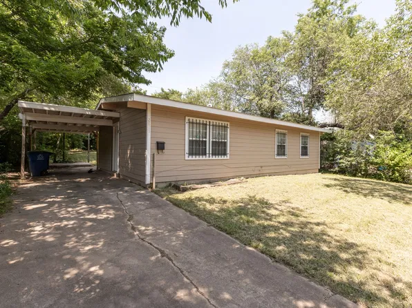2811 E 40th Pl N, Tulsa, OK 74110