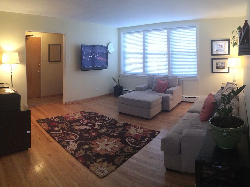 Living Room with Flat-Screen