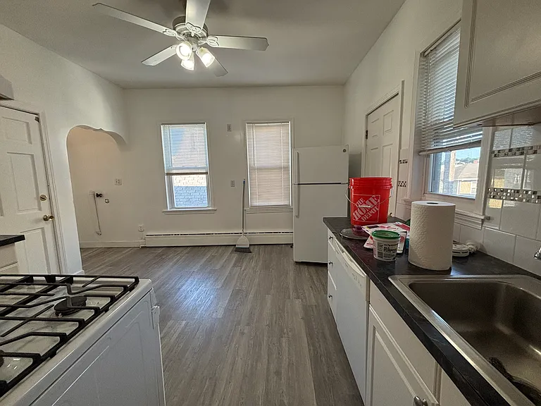 1080-1082 N Shore Rd #2 — Photo 6