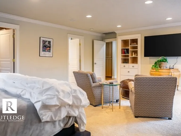 6565 Whispering Pines Ln — Photo 19