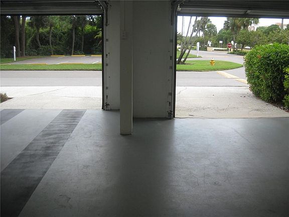 4th image of 5849 Park St N APT 312