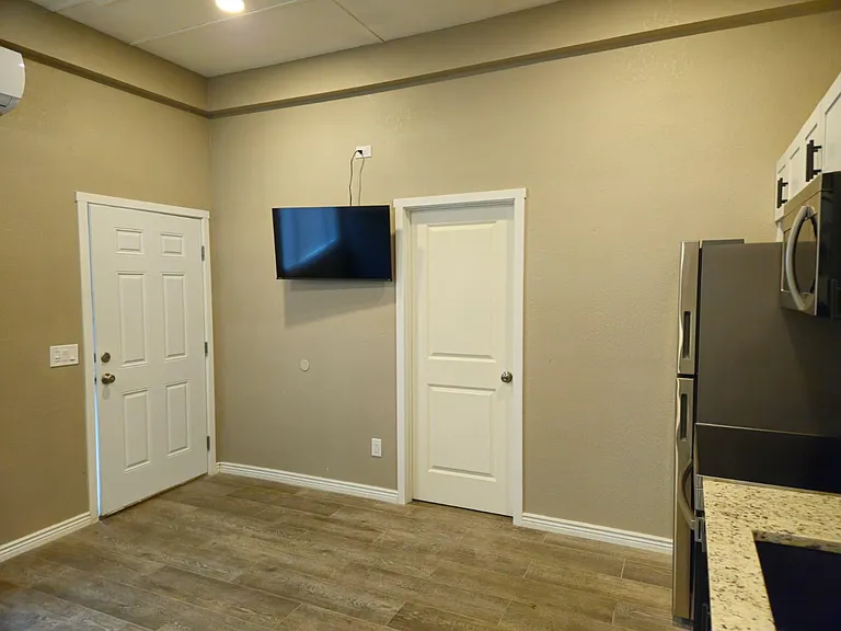 914 Alexander Rd #B — Photo 7