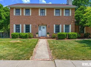 34 Red Bud Ln, Springfield, IL 62712