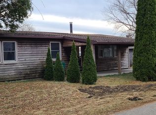 216 Berry St, Standard, IL 61363