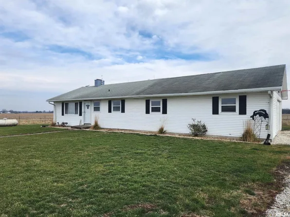 285 N County Road 1500, West Point, IL 62380