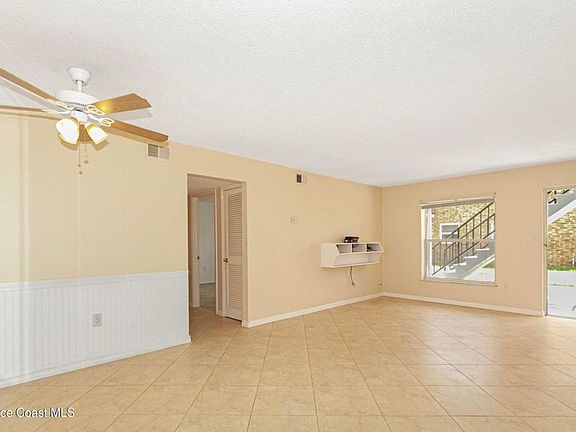 3rd image of 190 E Olmstead Dr Unit B7