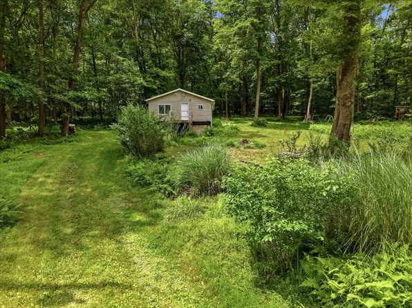 6 Bernadette Ln, Boyers, PA 16020