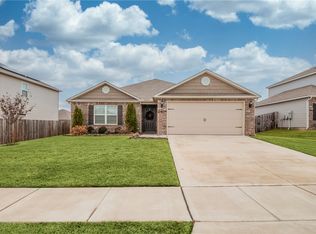 2404 Maplewood Ave, Lowell, AR 72745