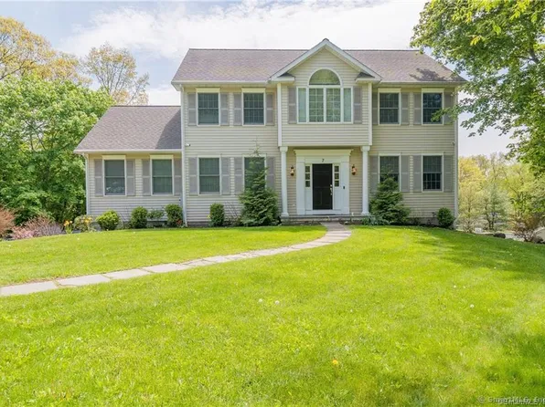 7 Palmer Road, Danbury, CT 06811