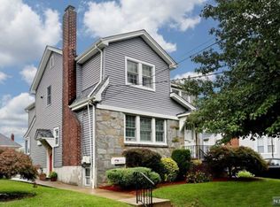 628 2nd Ave, Lyndhurst, NJ 07071