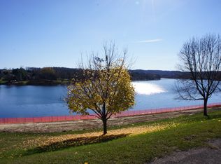 E2134 Dutch Hollow Dr, La Valle, WI 53941