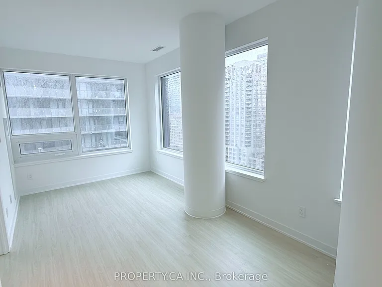 8 Wellesley St W #1916 — Photo 5