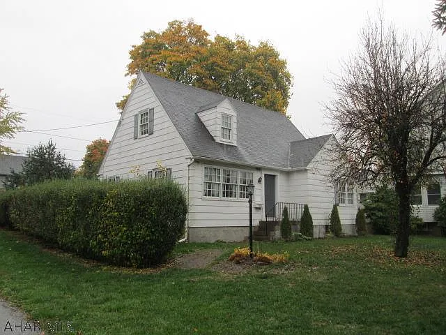500 E Logan Ave photo 1