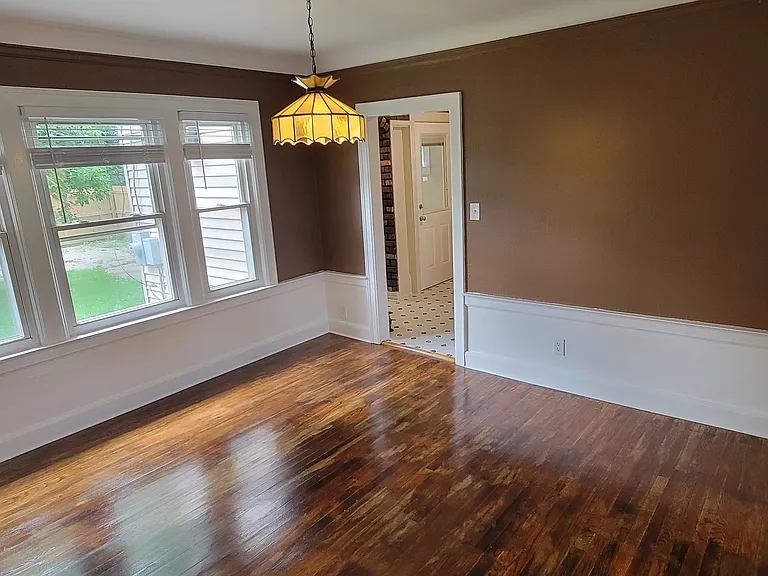3319 Gladstone St — Photo 6