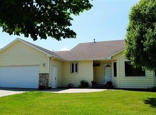 7113 S Connie Ave, Sioux Falls, SD 57108