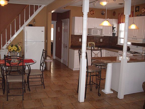 3rd image of 41 Milton Ave