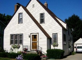 7417 23rd Ave, Kenosha, WI 53143