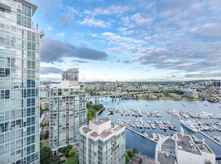 198 Aquarius Mews #2906, Vancouver, BC V6Z2Y4