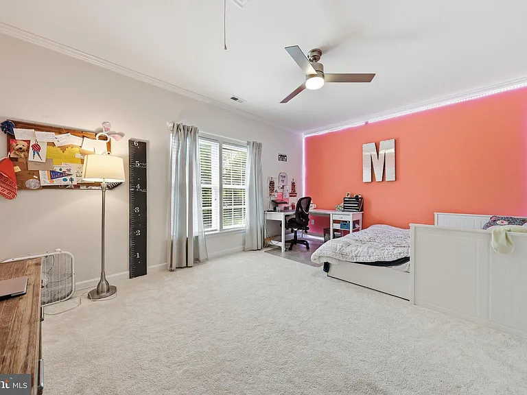 3852 Glasgow Way — Photo 29