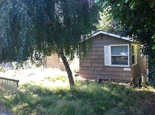 1026 NE 102nd St, Seattle, WA 98125