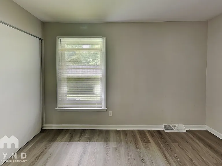730 Dunbrook Ln — Photo 10