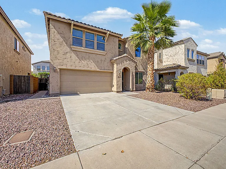 2048 W Monte Cristo Ave — Photo 3