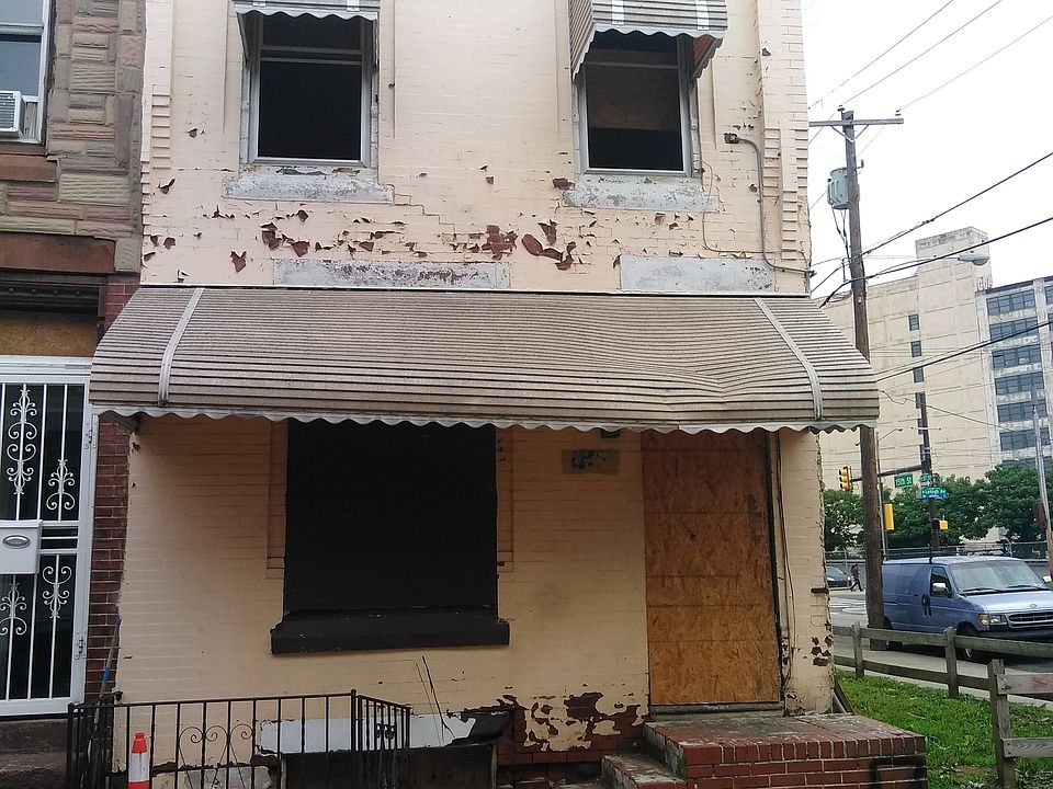 1st image of 1503 W Oakdale St