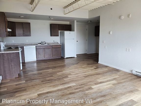 2nd image of 915 S Superior St #9226013