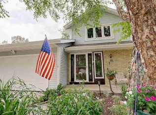 15 Dorchester Cir, Madison, WI 53719