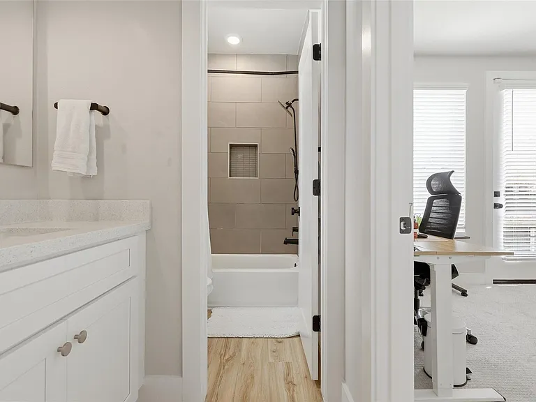 5825 Francis Oak Pl — Photo 13