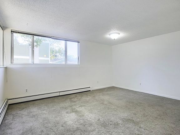 3rd image of 2831 Somerville Dr #A,B,C,D
