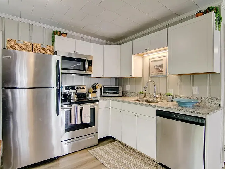 1407 Saint Louis Ave #5 — Photo 4