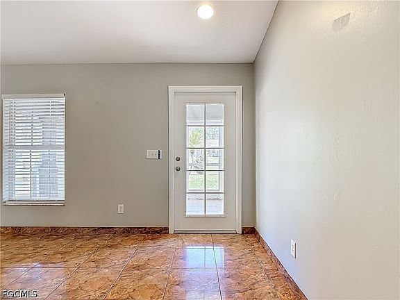 3rd image of 1066 Summa Blvd