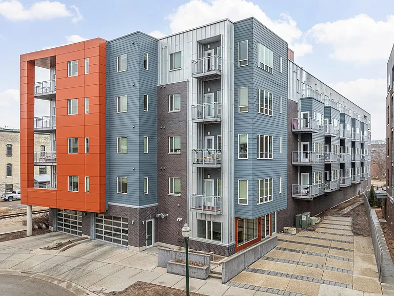 640 W Wilson St — Photo 15