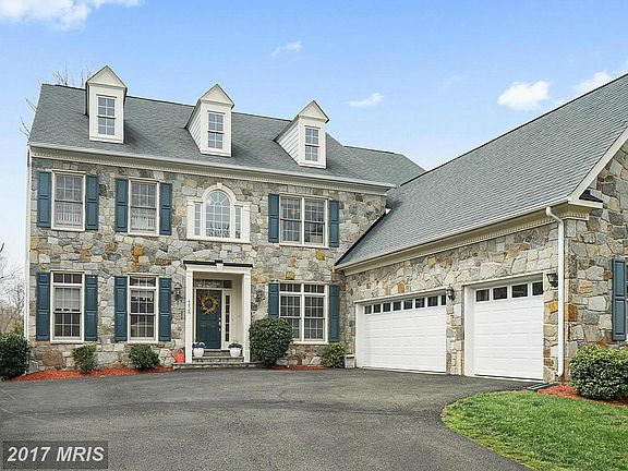 3rd image of 4428 Tuscany Ct
