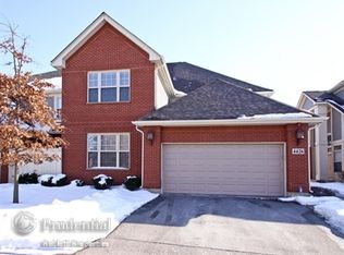 4426 Lainie Cir, Glenview, IL