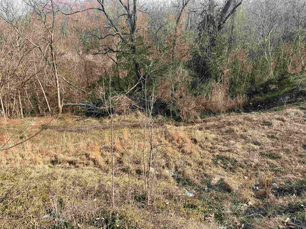 1409 Hoods Creek Pike, Ashland, KY 41101