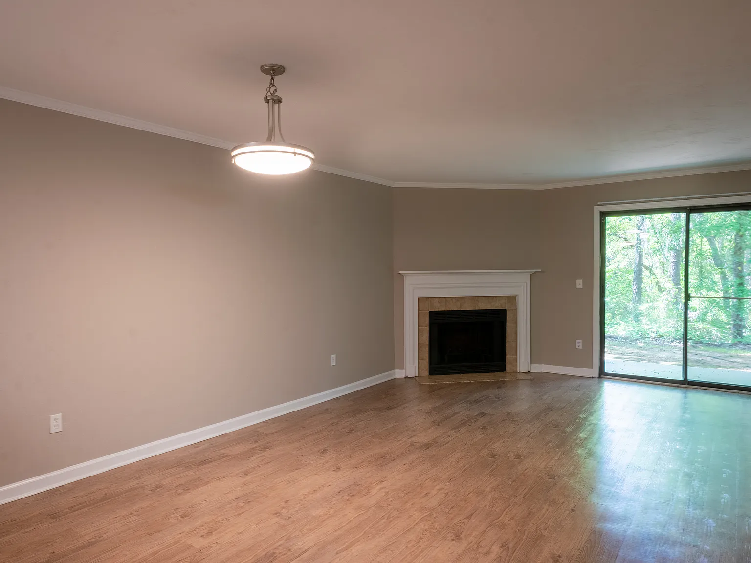 Tanager Apartments — Photo 3