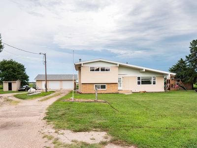 215 Highway 10, Gibbon, NE, 68840