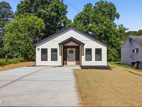 2nd image of 1709 Vada Cir NW
