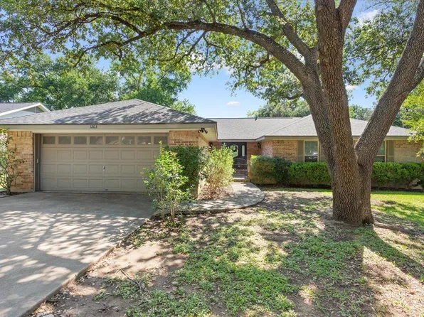 1203 Saint Williams Ave, Round Rock, TX 78681