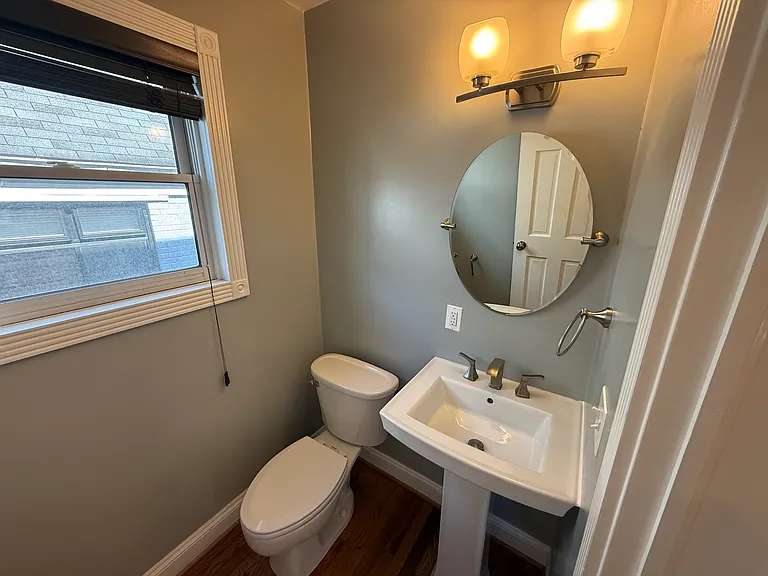 28 Walnut St NW — Photo 8