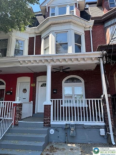 1st image of 208 Ridge Ave