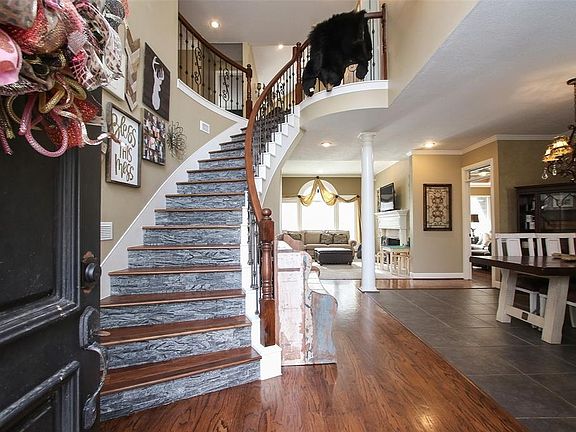 Your guests will be wowed by the sweeping entry