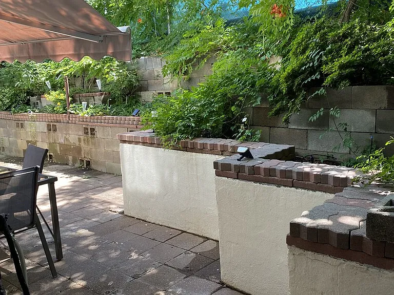 Saint Patricks Ave — Photo 26
