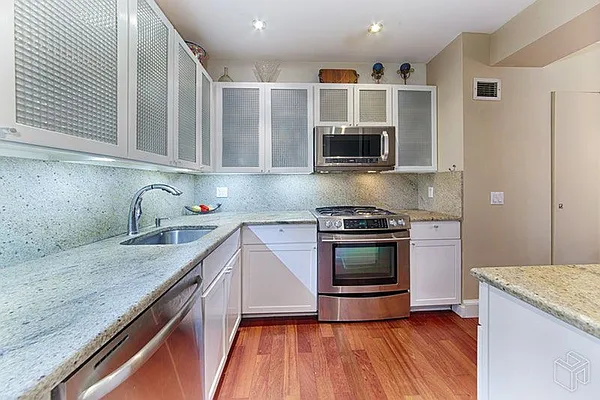 Sold by Halstead Real Estate | media 3